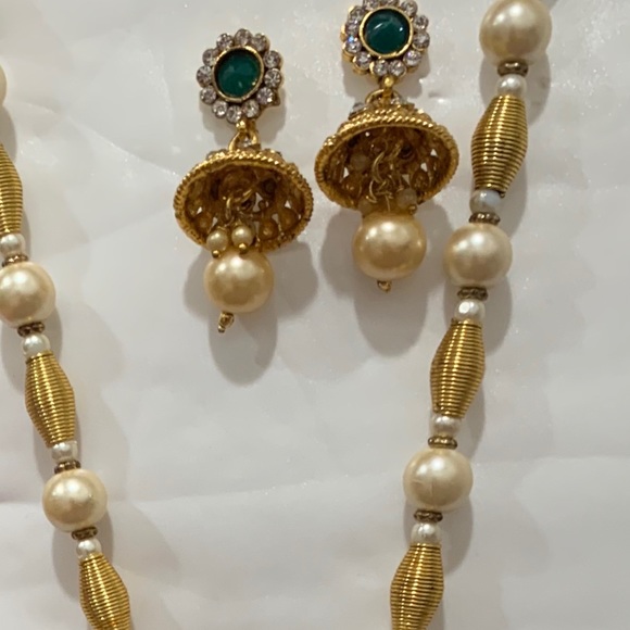 Gold Plated South Indian Temple Jewlery ! - Picture 5 of 8